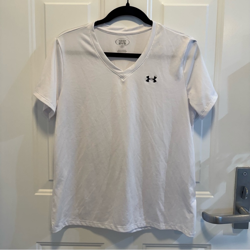 Under Armour Women’s Classic White V-Neck Tee